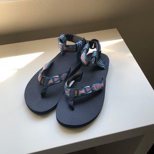 Brand new Tevas